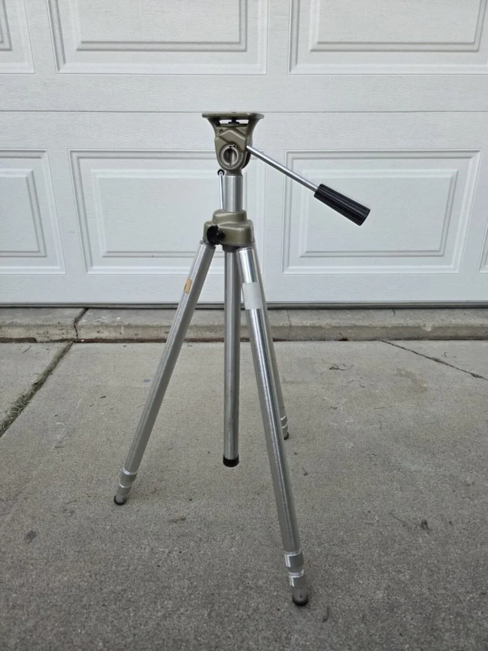 Vintage Quick-Set 6000 Tripod Pan Tilt Head Adjust Telescoping Aluminum